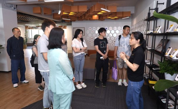 正规的配资炒股平台 海外高层次人才走进普陀，共话发展